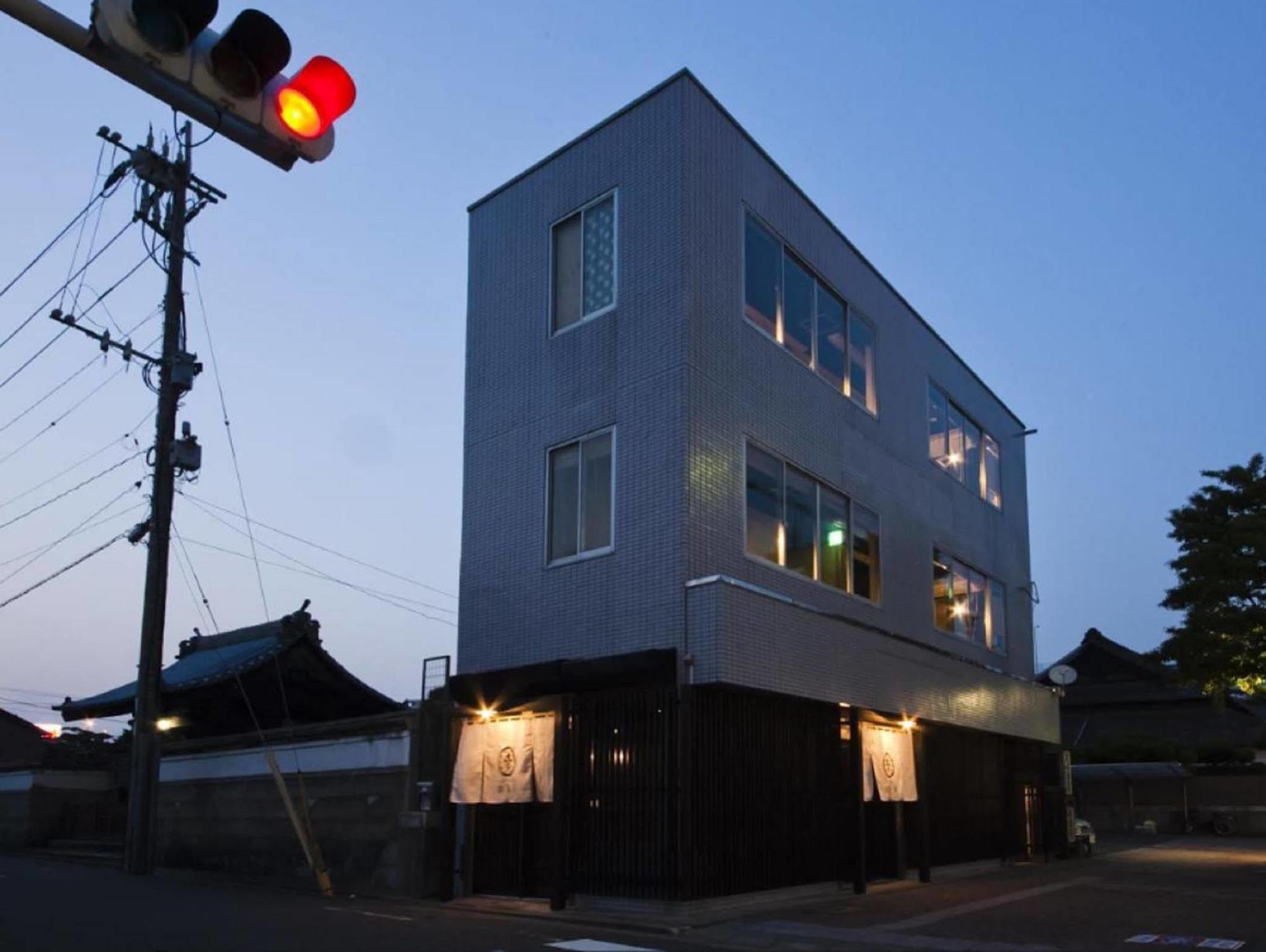 Hakata Gofukumachi Hostel Takataniya Фукуока Экстерьер фото